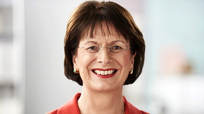 Marie-Luise Dött 